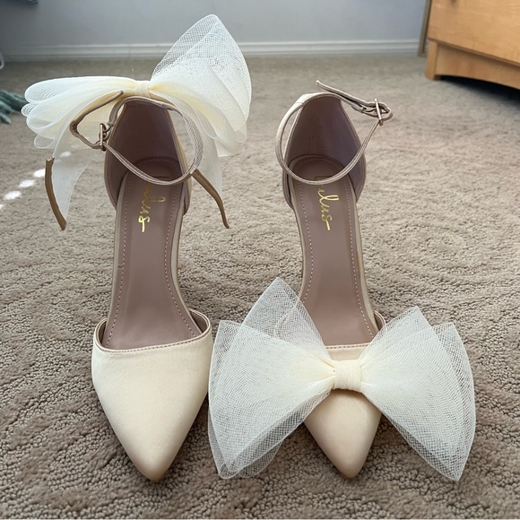 Gold Satin Bow Heels - Picture 4 of 4